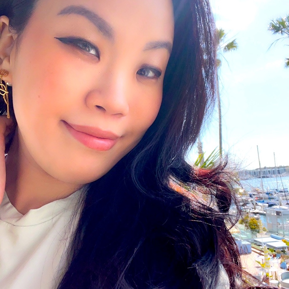 Meet your Posher, Elizabeth